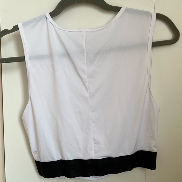 Fabletics workout crop-top. Worn once or twice, perfect for yoga and pilates. - Picture 2 of 2